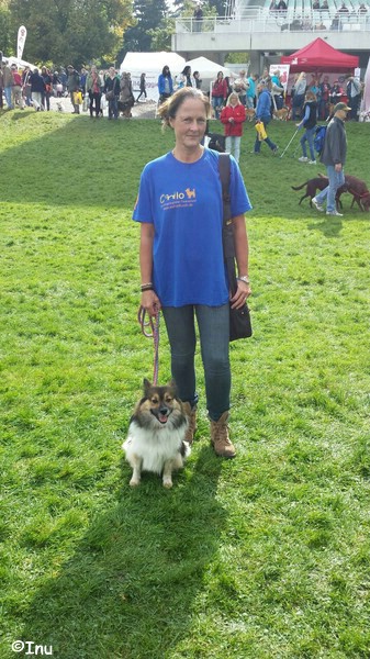 Inu und Familie auf dem Dog Event Düsseldorf 2014
